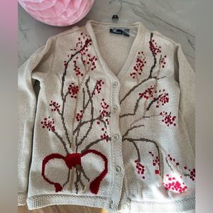 Liz Claiborne Lizsport vintage sweater with berry design cream sz L